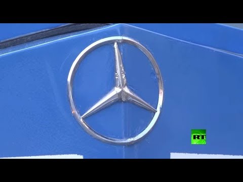 العرب اليوم - شاهد: غزاوي يصنع سيارة مرسيدس بنز كلاسيكية