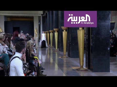  العرب اليوم - شاهد: عرض أزياء ستيفان رولاند مستوحى من أزياء الشرق
