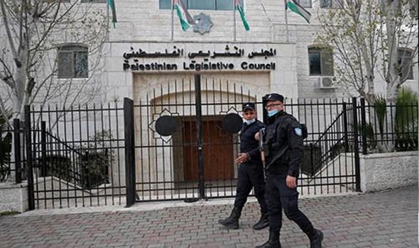 نقابة المحامين تدّعو الحكومة الفلسطينية لحوار حول إصلاح القضاء