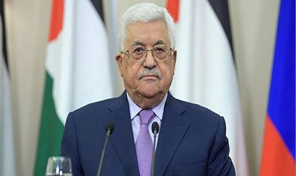  فلسطين اليوم - محمود عباس يُمنح الدبلوماسي السويدي جان بيير شوري نجمة الاستحقاق