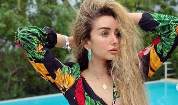  فلسطين اليوم - هنا الزاهد تكشف عن رأيها في عمليات التجميل وقصة السيارة المزعومة وأغرب طلب زواج بعد طلاقها