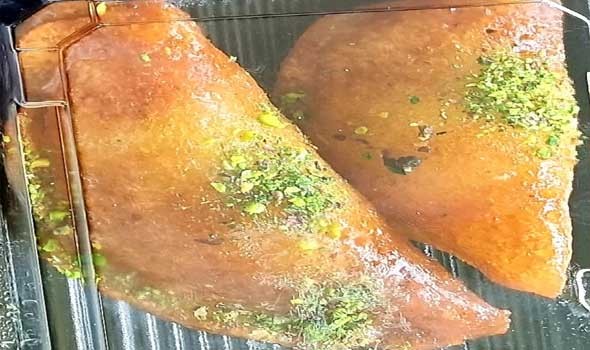 طريقة تحضير القطايف بحشوات متنوعة مع الشربات اللذيذ