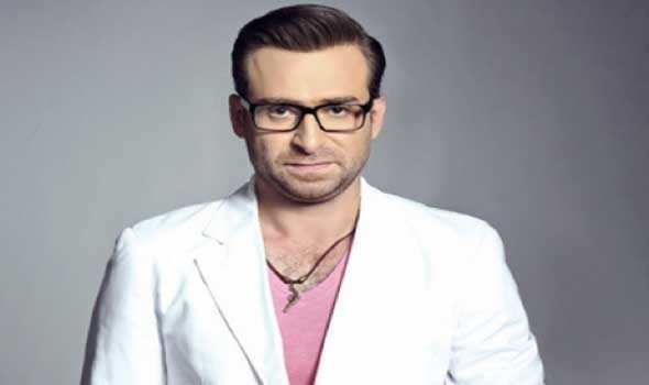 التعليق الأول من نضال الشافعي بعد تشييع جثمان زوجته