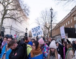 فلسطين اليوم - نشطاء في ولاية إلينوي ينددون بالعدوان الإسرائيلي ويطالبون بوقف الدعم الأمريكي