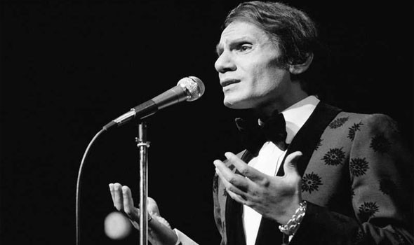 عائلة عبد الحليم حافظ ترفض استخدام صورته بتقنية الهولوغرام في مهرجان موازين وتحذر من خرق قانوني