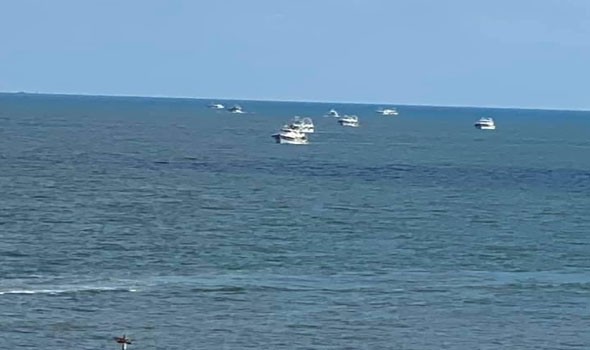  فلسطين اليوم - نداء استغاثة من سفينة أسطول الحرية بعد استهدافها بطائرة مسيرة في طريقها إلى غزة