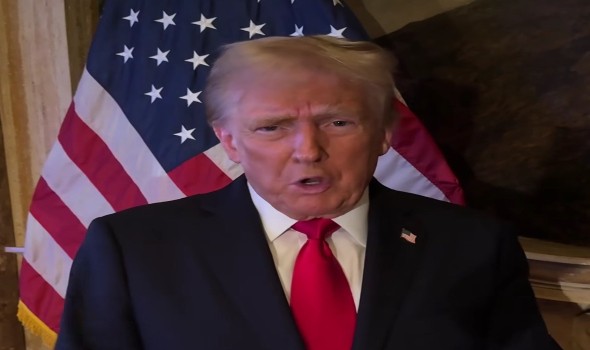 ترامب يتردد في موقفه بشأن إيران خشية تحوّلها دولة مثل ليبيا