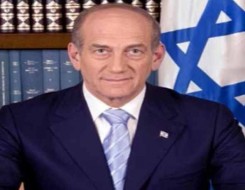 فلسطين اليوم - أولمرت يدعو لسحب الجيش من غزة ويتهم نتنياهو بإطالة الحرب لأهداف سياسية