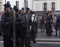  فلسطين اليوم - إحتجاجات التعليم والعمل وتكاليف المعيشة تتحوَل على يد جيل زد إلى كرة ثلج تهز الحكومات من الهند و مدغشقر إلى أسبانيا وفرنسا و ألبانيا وغيرهم